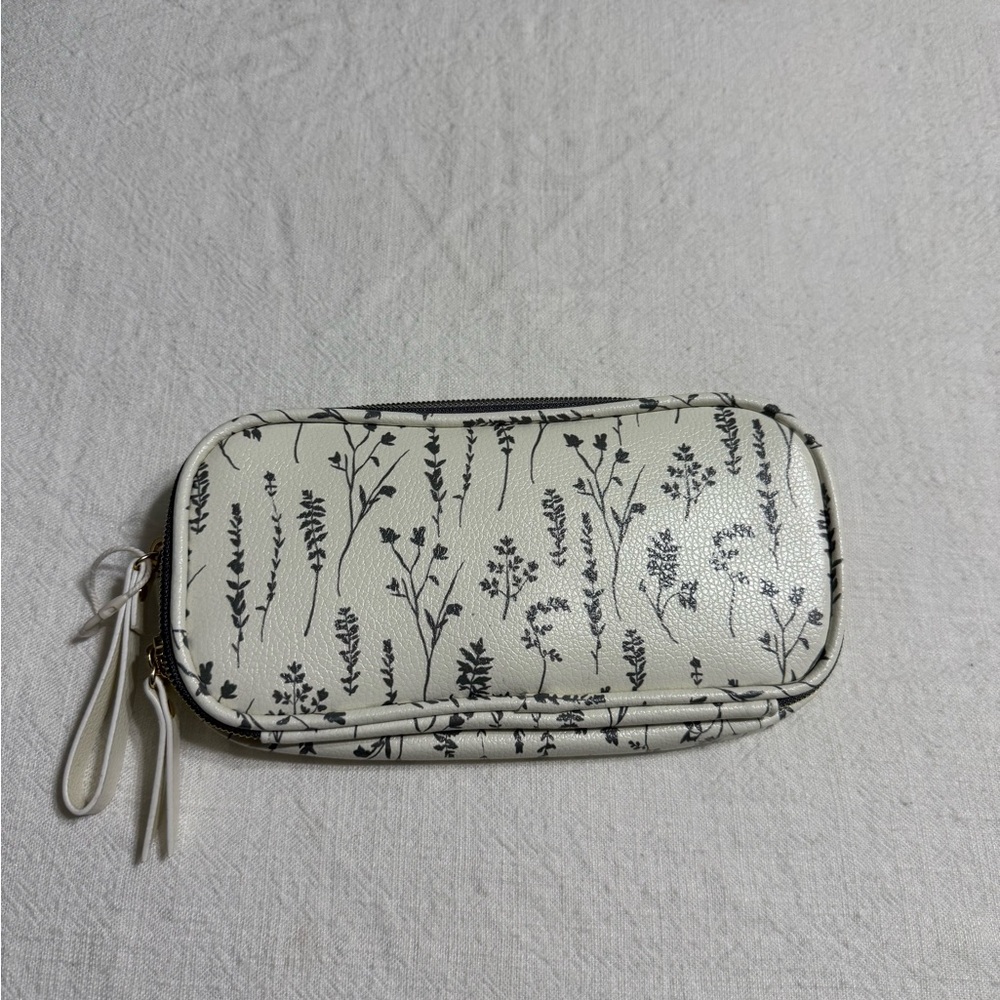 Floral White Wristlet Clutch